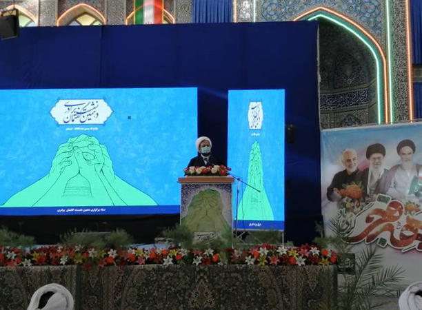 جمهوری اسلامی فرامذهبی و فرا فرقه ای است